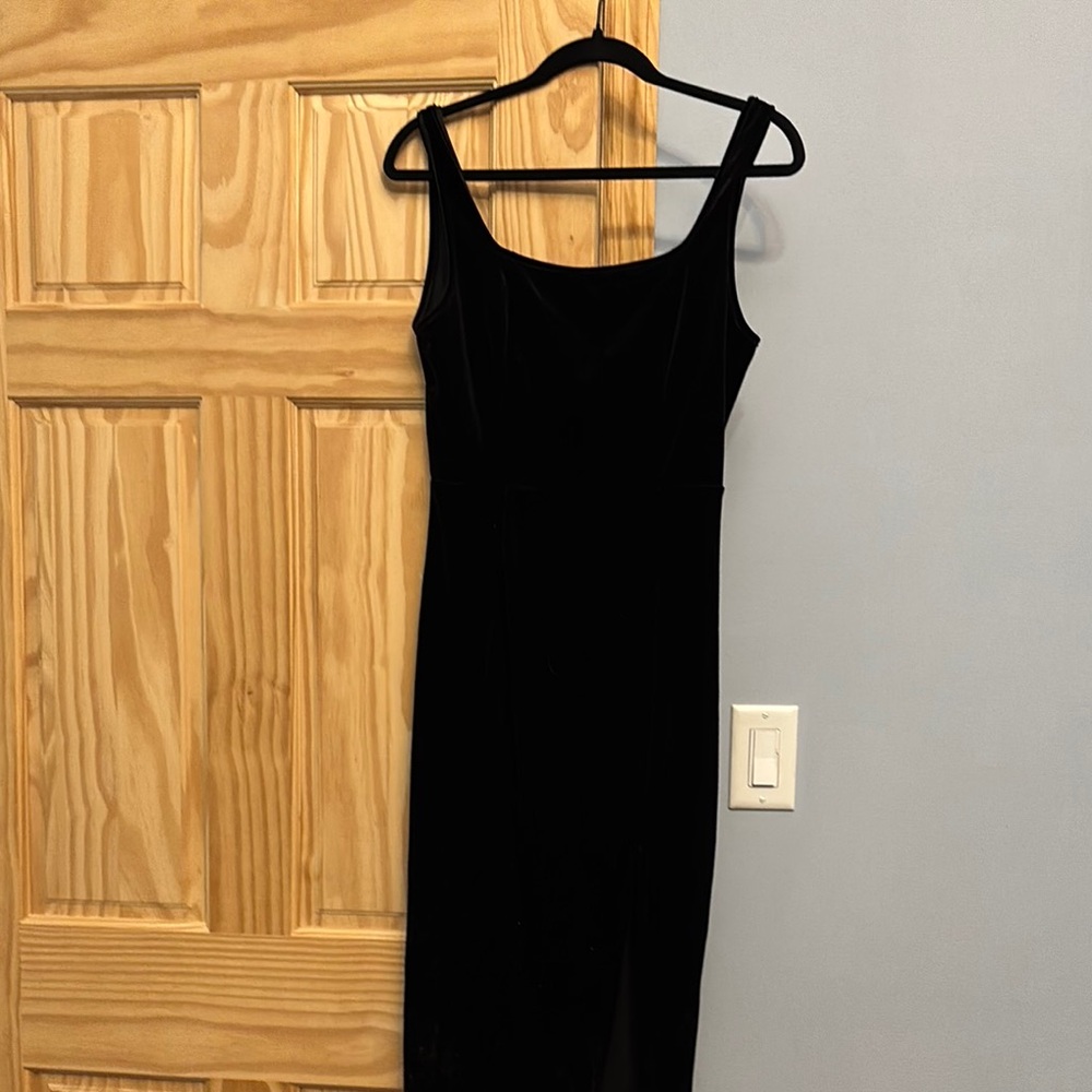 Elegant Black Velvet Dress